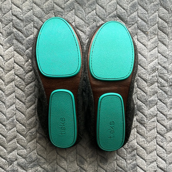 Tieks, Vegans collection in Greystone. - Picture 5 of 10